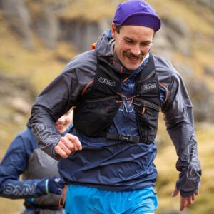 OC163-KamLite-Smock-Model-Lifestyle