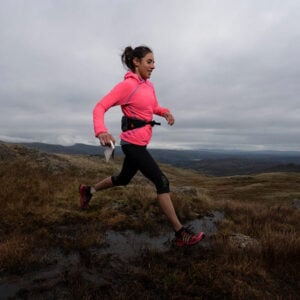 Breeze-Hood-W-Lifestyle-Model