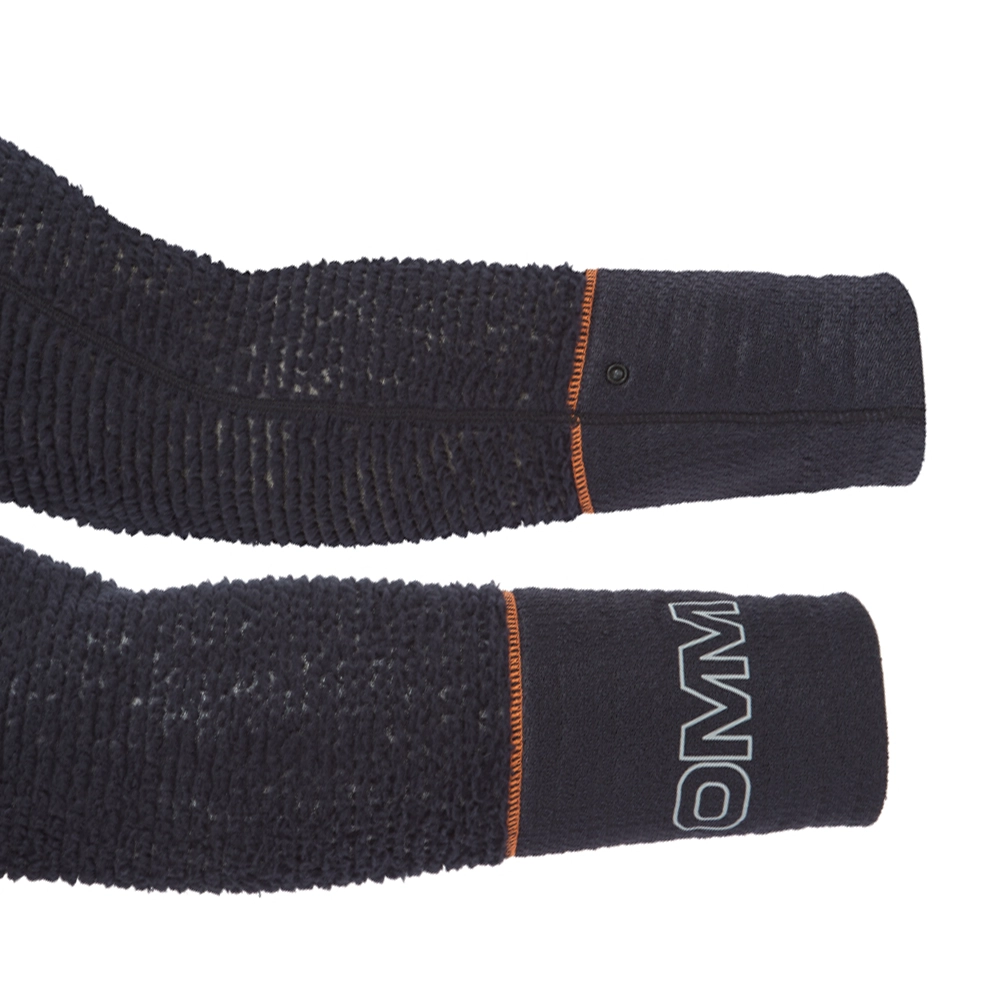 Core arm warmers black close up webp